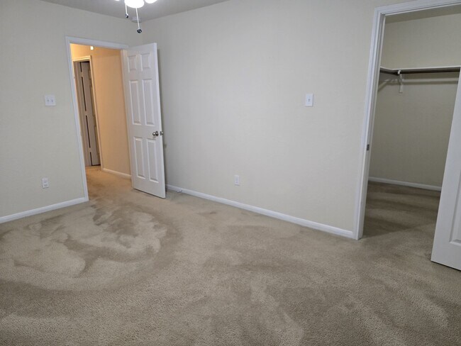 Building Photo - 4903 Hidden Nest Ct