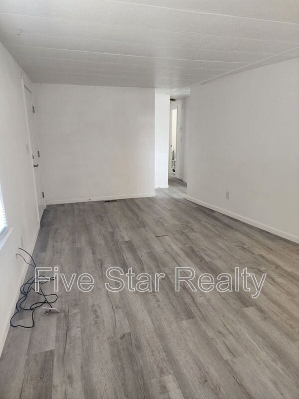 Building Photo - 6184 Mapes Way