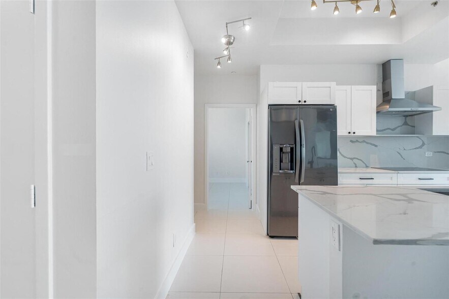 Building Photo - 888 Biscayne Blvd