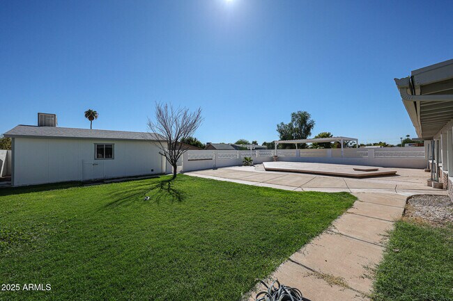 Building Photo - 5743 W Monte Cristo Ave