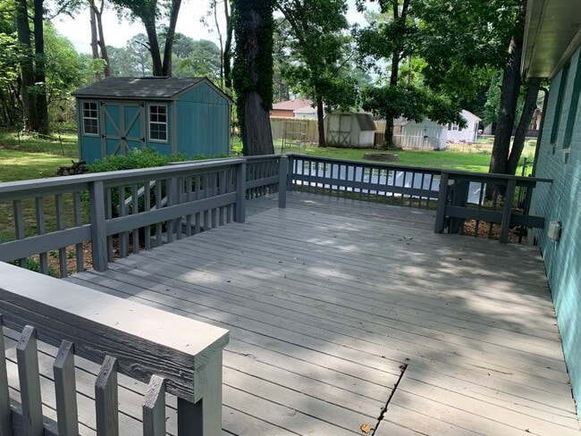 Building Photo - 309 Ronald Dr