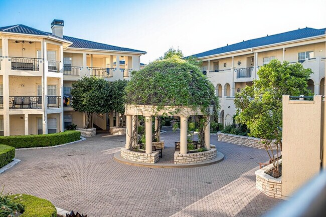 Building Photo - 3404 American Dr