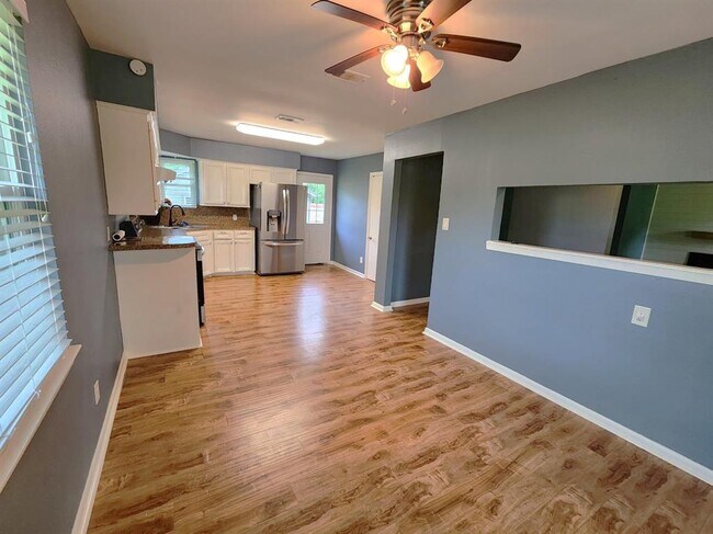Building Photo - 16890 Porter Ln