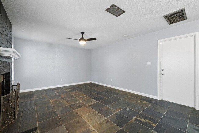 Building Photo - 531 Tanner Trail