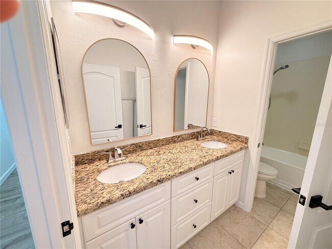 Building Photo - 2347 Crosston Cir