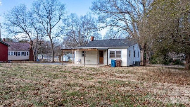 Building Photo - 116 Barnes Ln