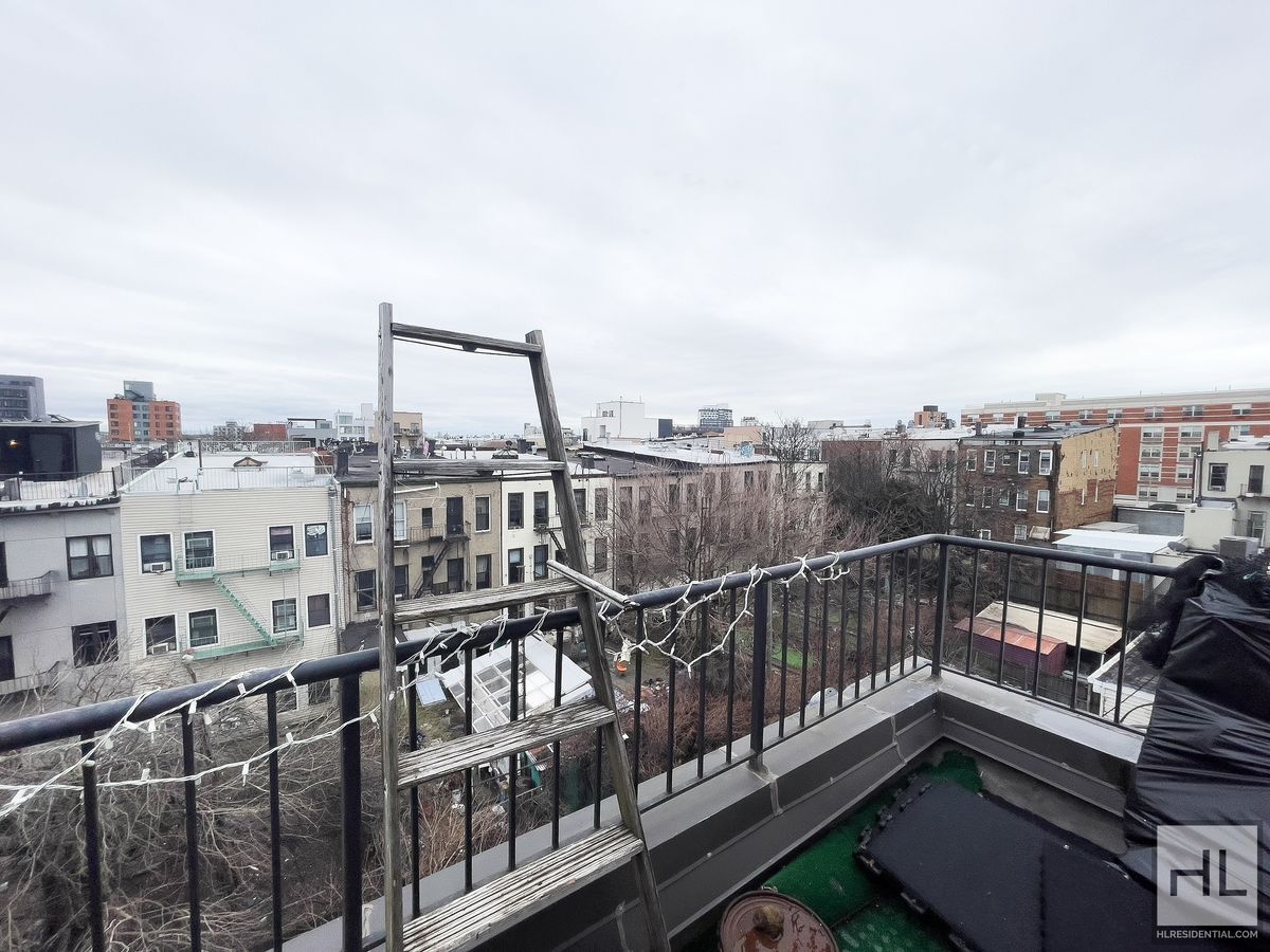 Building Photo - MELROSE STREET / Bushwick 3 Bed