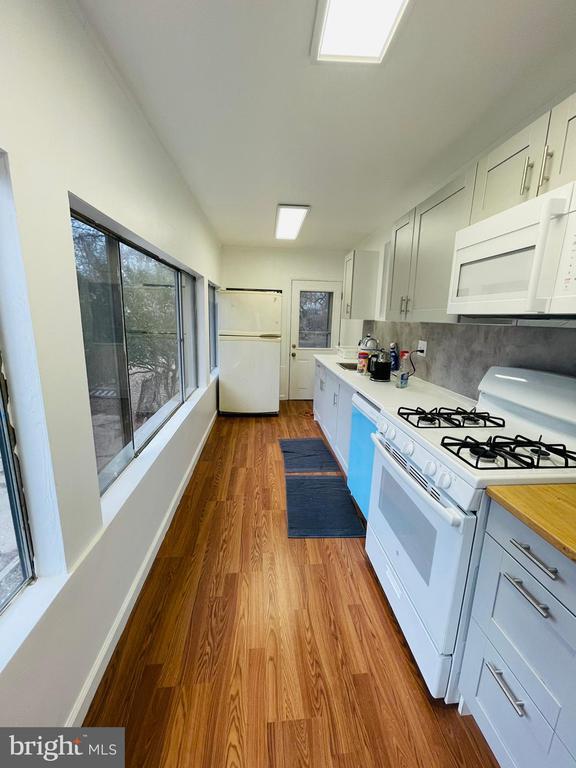 Building Photo - 9066 Baltimore Ave