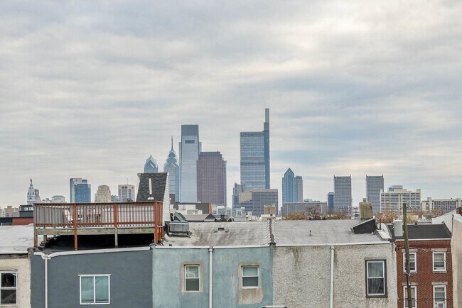 Building Photo - 1836 Ingersoll St