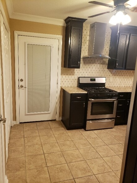 Building Photo - 1702 N 8th St