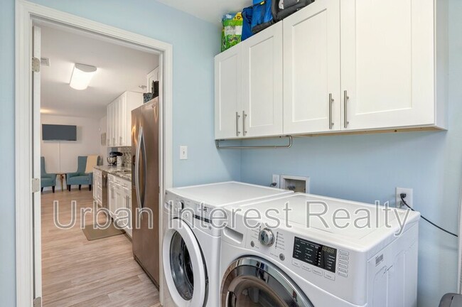 Building Photo - 344 Sailfish Dr