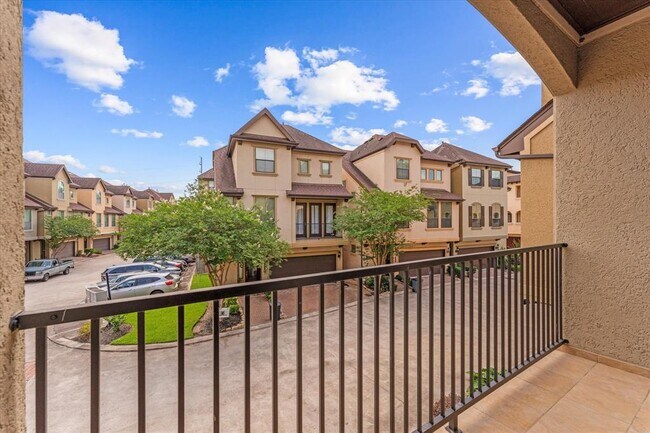 Building Photo - 5502 Lunia Ln