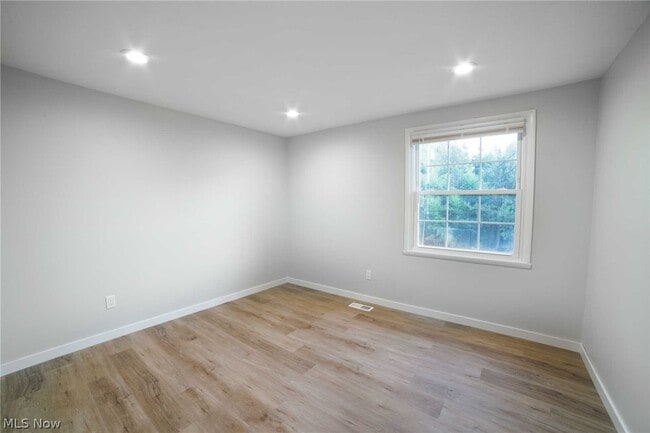 Building Photo - 348 Silver Meadows Blvd