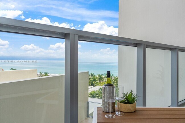 Building Photo - 2201 Collins Ave