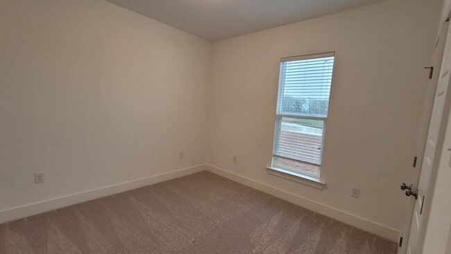 Building Photo - Must see home in Zachary!