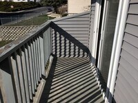 Building Photo - Larry Duplex