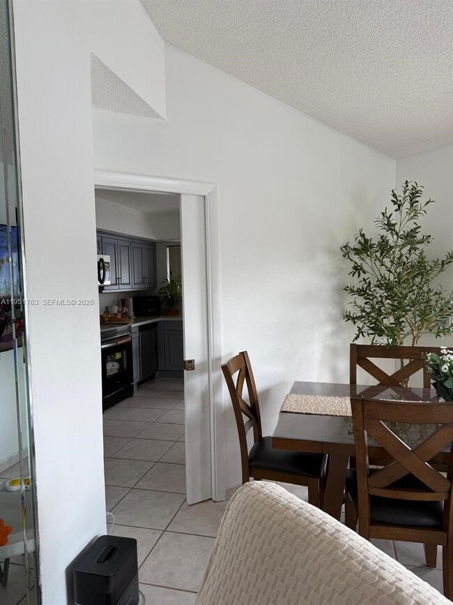 Building Photo - 1041 SW 111th Ave