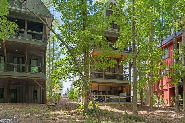 Building Photo - 110 Arcadia Ave