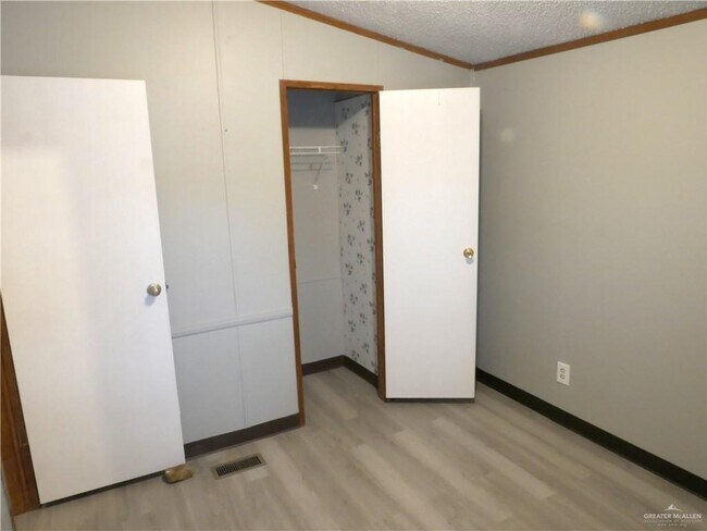 Building Photo - 36 Oliva St