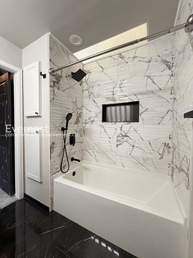 Building Photo - 254 S Oman Rd