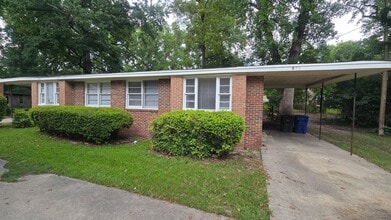 Building Photo - 820-822 S. Bonham Road