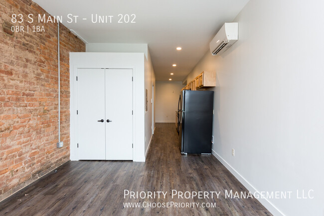 Building Photo - Stylish Urban Loft Unit 202, Downtown Harr...