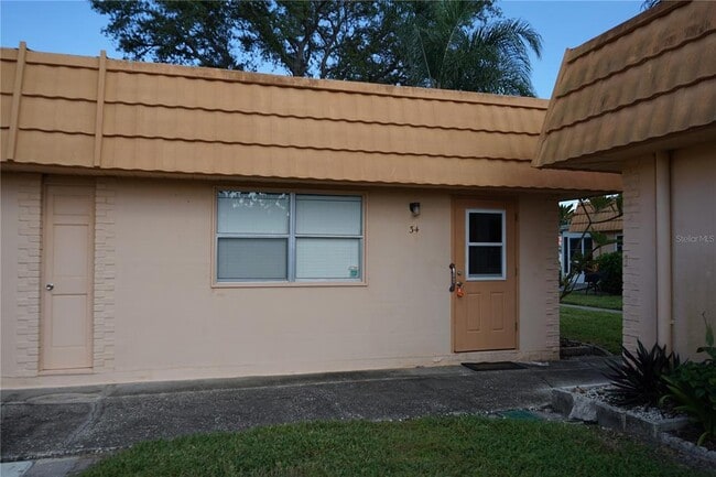 Primary Photo - 1801 Bedford Ln