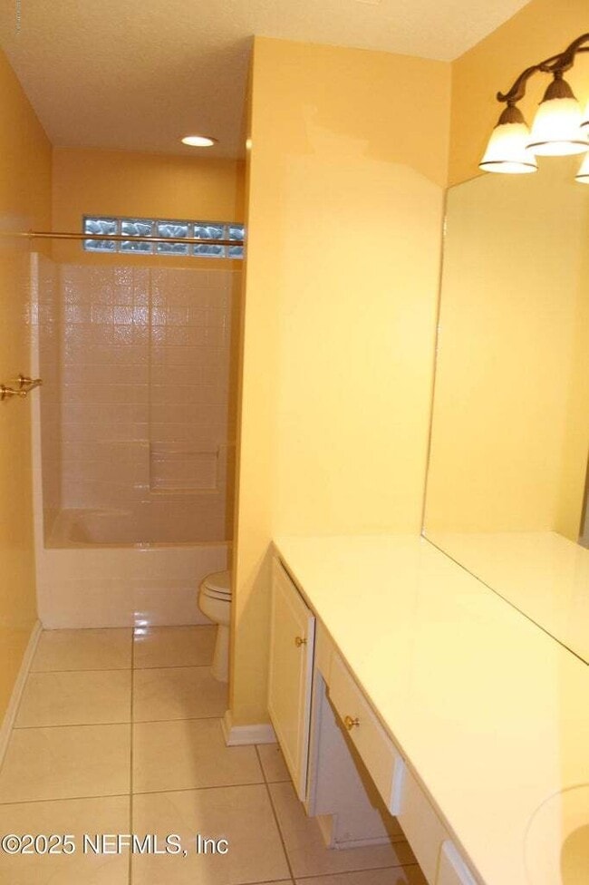 Building Photo - 3149 La Reserve Dr