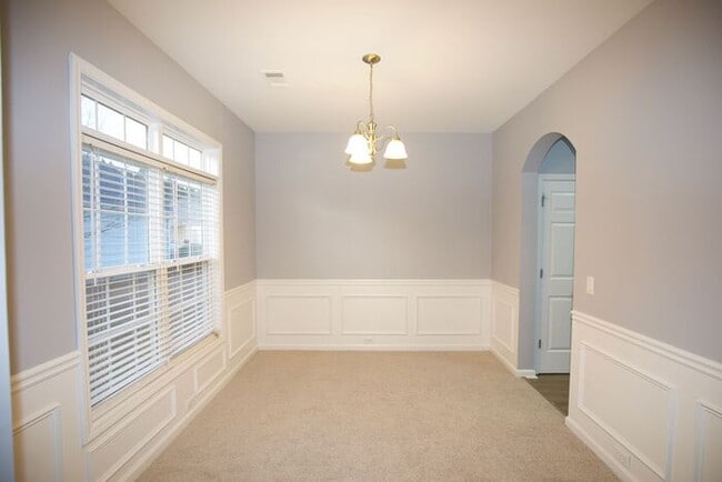 Building Photo - 7897 The Lakes Point