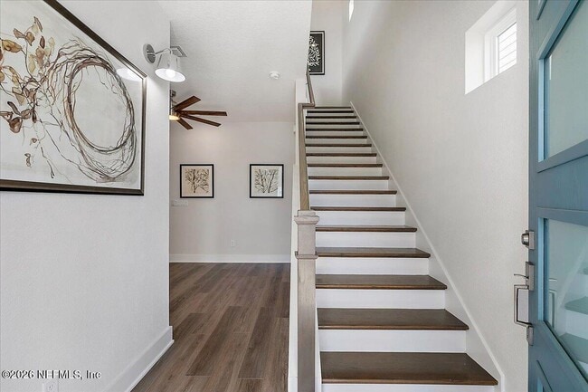 Building Photo - 459 Crestview Dr