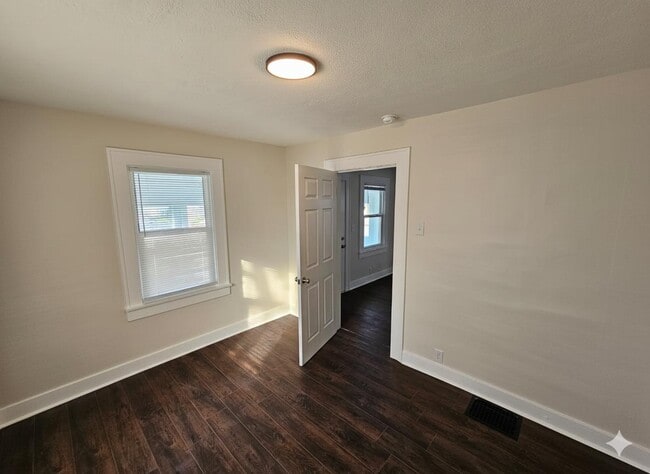 Building Photo - 1719 Dawson St