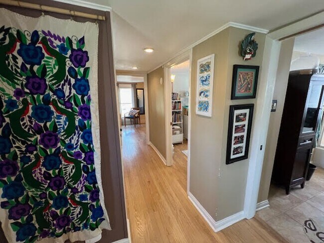Building Photo - Fully Furnished Beautifully Restored Vinta...