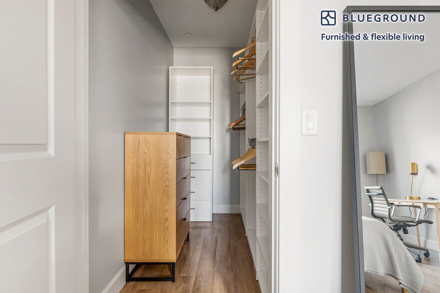 Building Photo - 33 Rogers St