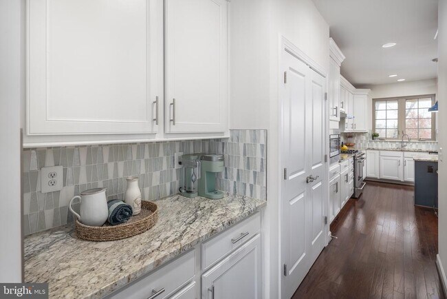 Building Photo - 7933 Turtle Crk Cir