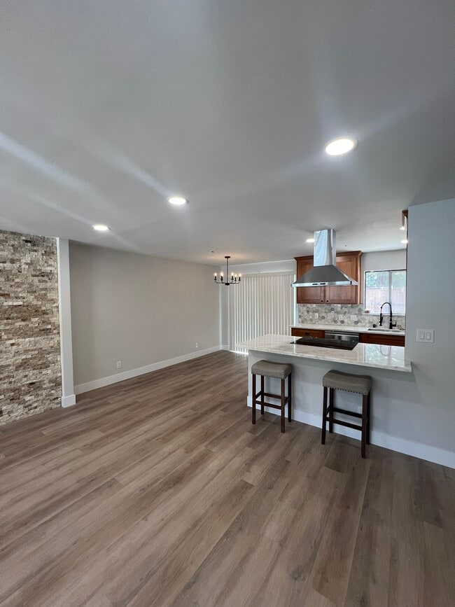 Building Photo - 1228 Monument Dr