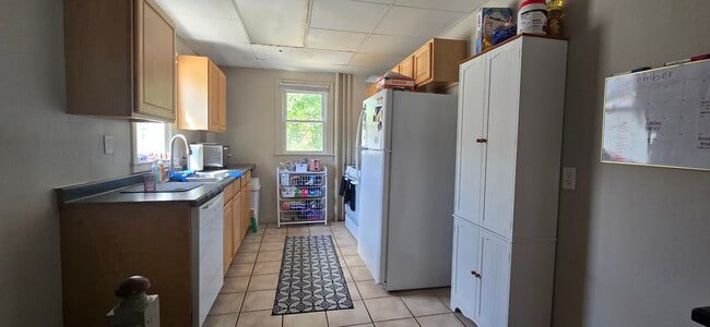 Kitchen - 109 Hill St