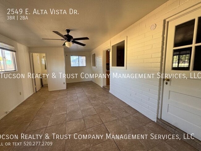 Building Photo - 2549 E Alta Vista St