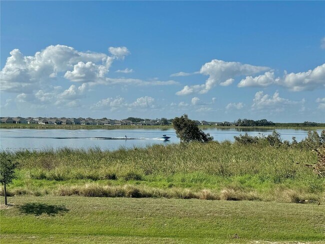 Building Photo - 824 Griffon Ave