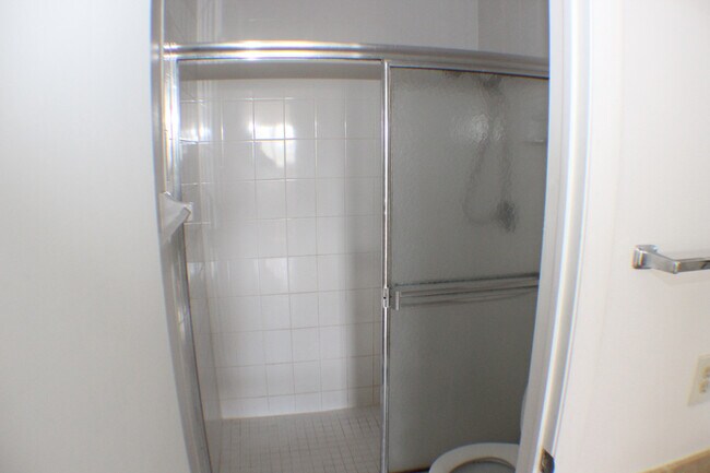 Building Photo - 2/2 Condo with Marina and River Views-Includes cable and water