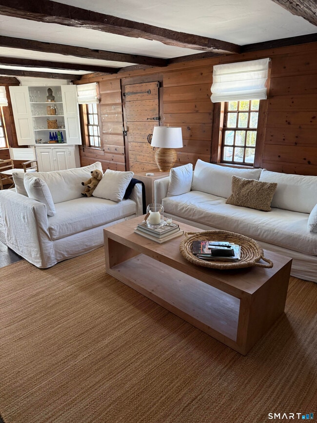 Building Photo - 450 Harbor Rd