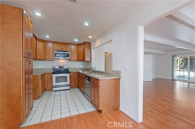 Building Photo - 23551 Venisia