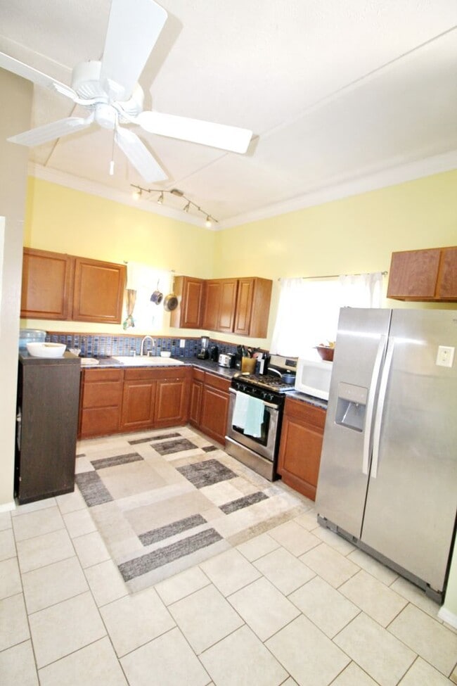 Building Photo - Remodeled Furnished 2 bed / 2 Bath Ohana in Waiehu - Includes Most Utilities