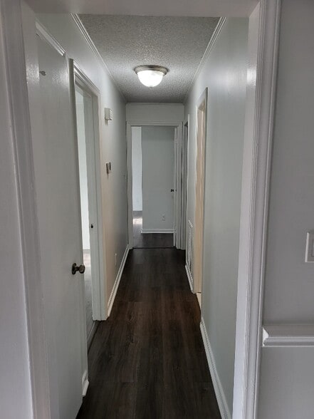 Building Photo - 3936 Trescott Ct