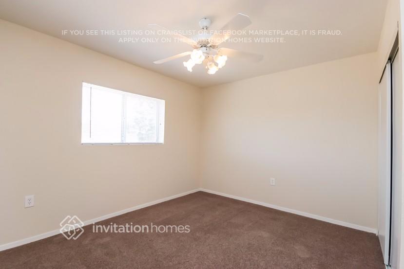 Building Photo - 5410 N 64th Dr
