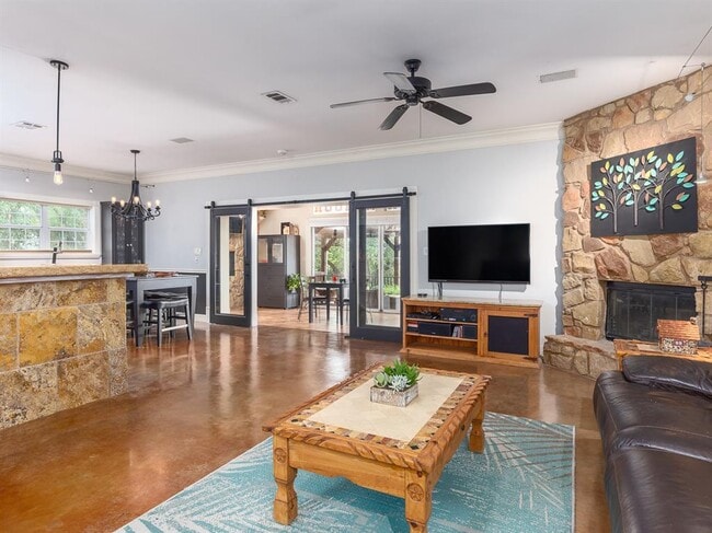 Building Photo - 1900 Red Rock Dr