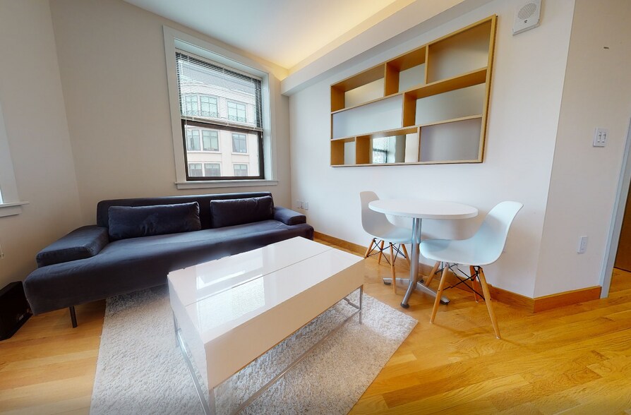 Building Photo - 114 Mount Auburn St