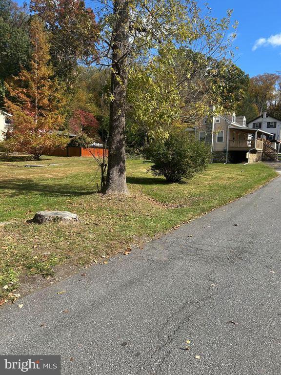 Building Photo - 104 Woodcrest Ave