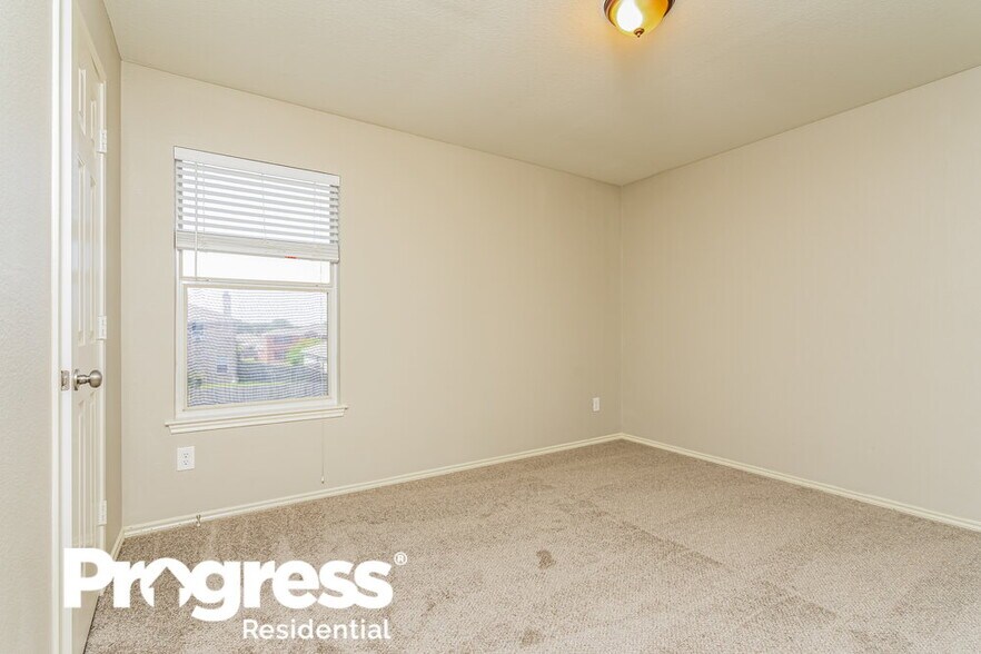 Building Photo - 1253 Spring Water Dr