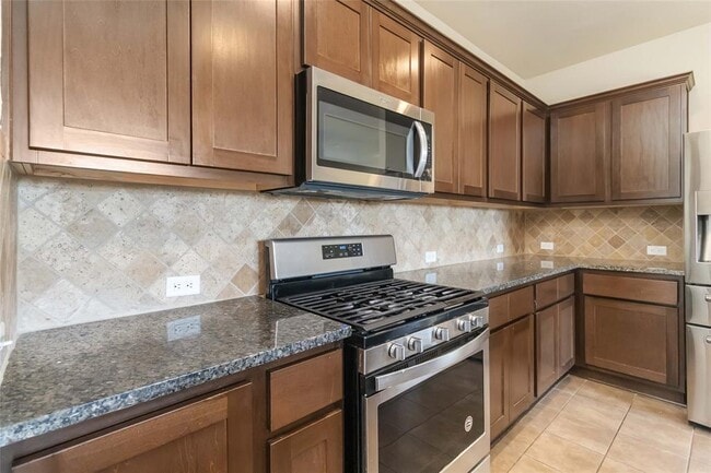 Building Photo - 137 Gray Wolf Dr