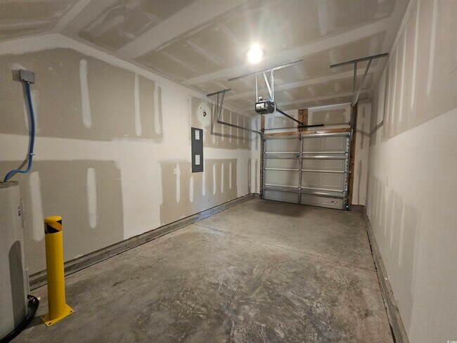 Building Photo - 760 Sturdy Root Pl